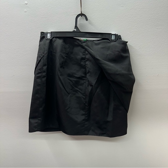 FARM RIO Tafeta Mini Skirt Size XS Black NWT Bow Cocktail Mini Holiday CLASSY - Picture 5 of 9